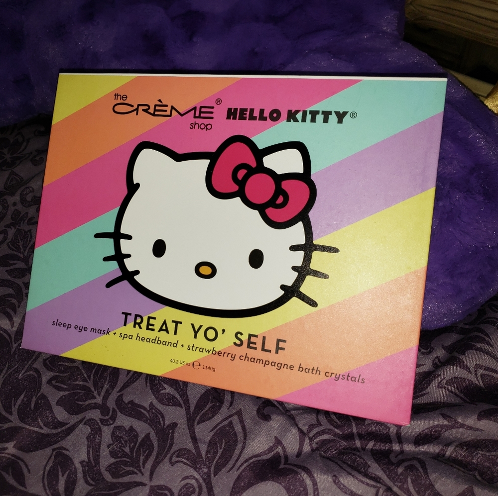 NEW Hello Kitty The Creme Shop Spa Kit